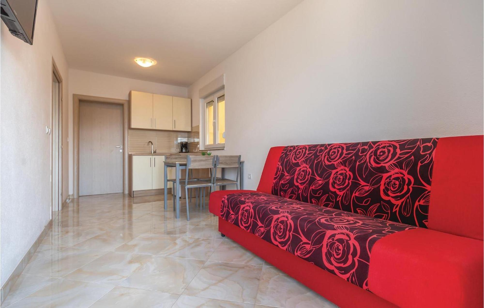 Nice Apartment In Krvavica With House Sea View Екстер'єр фото